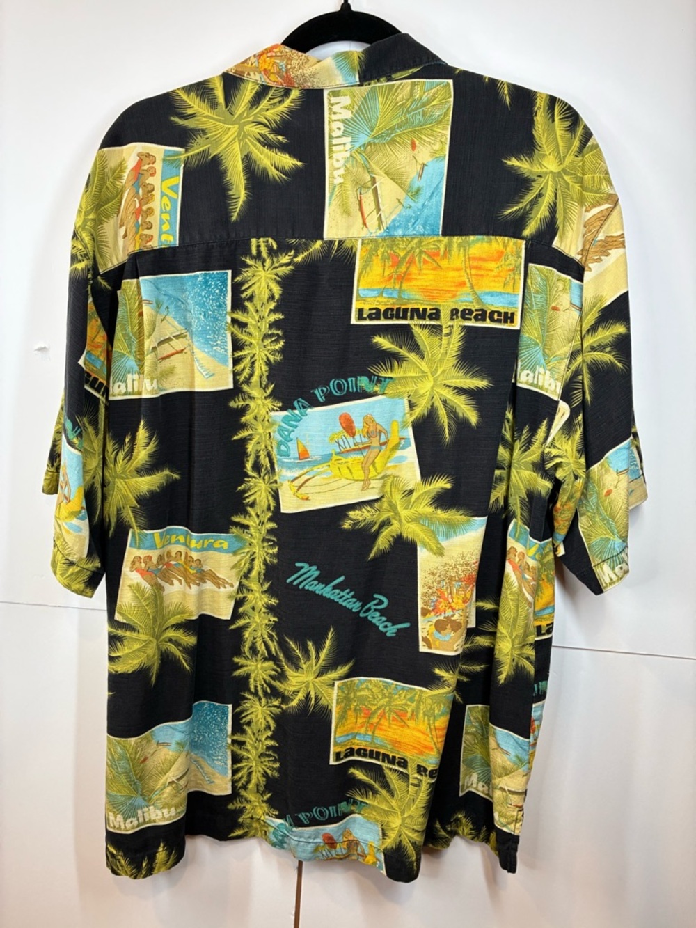 Tommy Bahama Hawaiian Shirt XL Black Palm Tree Beach Postcard 100% Silk - Picture 5 of 6